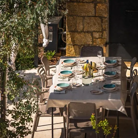 Beautiful Nar With Pool In Villa Zminj