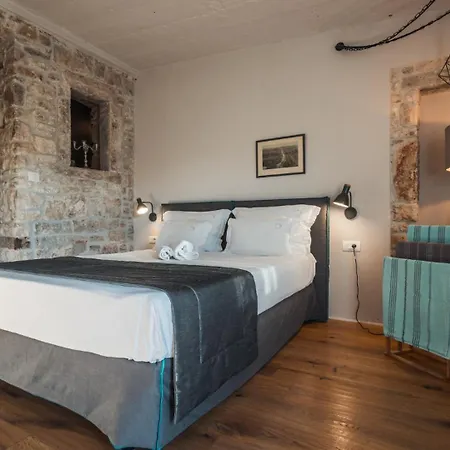 Villa Beautiful Nar With Pool In